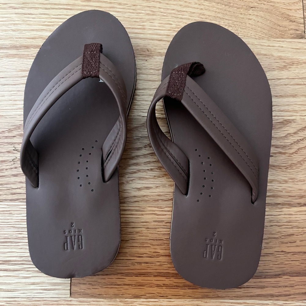 Boys Gap Sandals Size 2